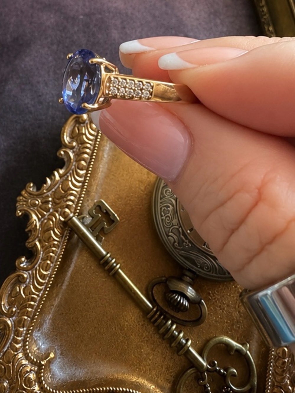 MACY’S • Blue Tanzanite Gold Band Crystal Accents Ring - Picture 6 of 15